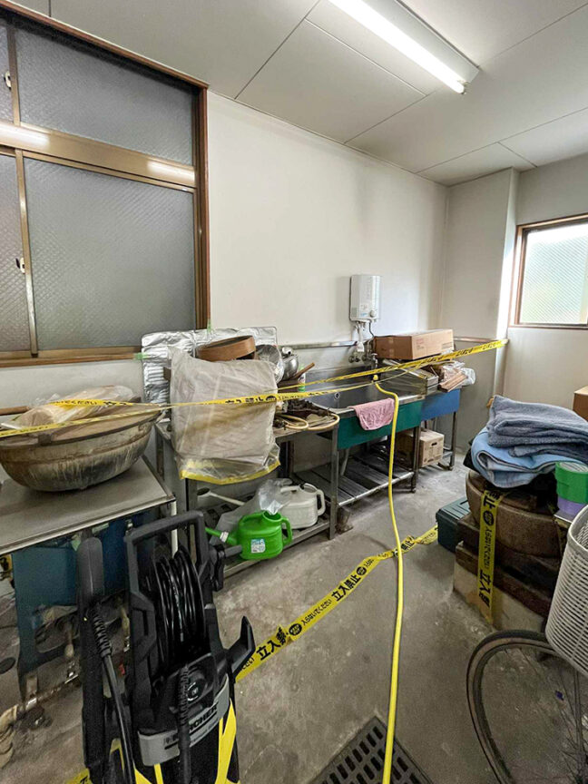 笠寺の店　厨房１