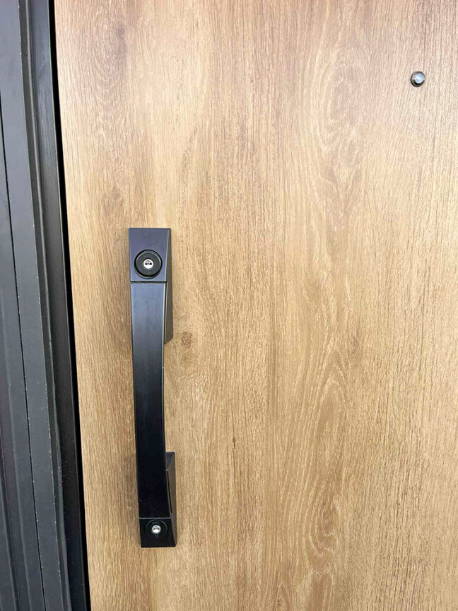 びぃはうす壱番館　ドア